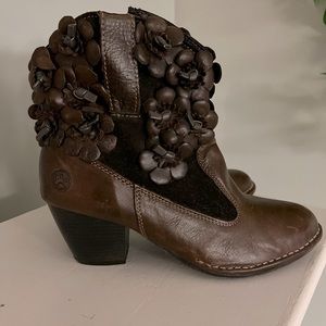 Lobo Solo Womens Ankle Boots Booties Brown Bovine Leather Flower Block Zip 9